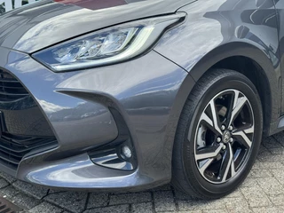 Toyota Yaris 1.5 Hybrid 115 First Edition CLIMA APPLE/ANDROID AD-CRUISE CAMERA BLUETOOTH / 21