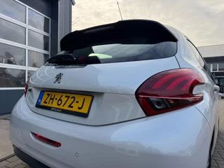 Peugeot 208 1.2 PureTech Allure / Navi / Cruise / Carplay / 57000 km !. / 18
