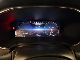 Renault Megane E-Tech Estate 1.6 Plug-In Hybrid 160 Business Zen stoel en stuurverwarming / camera / navigatie / 19