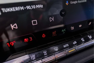 Renault Espace E-Tech full hybrid 200 techno 7p. | Trekhaak | Camera | ACC / 26