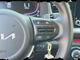 Kia Stonic 1.0 T-GDi MHEV DynamicLine Navigatie | Climate Control | Cruise Control | Apple CarPlay & Android Auto | Resterende fabrieksgarantie TM 150.000 KM | 2035 / 23