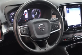Volvo XC40 T4 Momentum | Stoelverwarming | Trekhaak | Parkeercamera | Keyless / 28