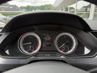Škoda Superb COMBI 1.5 TSI ACT Business Edition - Automaat Stoelverw. Navi Camera 17inch LMV / 29