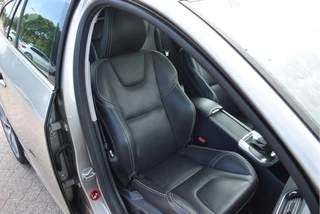 Volvo V60 2.0 T4 Summum 191 pk Luxury Line Winter | Vol | NL-Auto | Trekhaak | Open dak | Standkachel | Elekt.stoelen | Camera | LED/Xenon | 4-Seasons / 36
