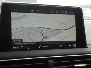 Peugeot 3008 1.2 PureTech Première | Elektrisch bedienbare achterklep | 19 inch velgen | Keyless entry en start | Dealer onderhouden | Navigatie | Zwart Dak | Climate control / 25