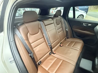 Volvo V60 2.0 T6 Recharge AWD Inscription  | Trekhaak | Pano | LED | Keyless | Adapt. Cruise | Apple/Android | Four C / 81