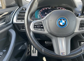 BMW iX3 M Sport High Executive 80 kWh | 1e eigenaar | dealer onderhouden | panoramadak | leder interieur | SOH accu 99.5% / 35