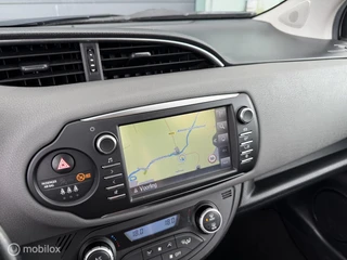 Toyota Yaris 1.5 Hybrid Dynamic / Invalide Auto / Cam / Navi / 20