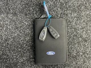 Ford Focus Wagon 1.5 EcoBlue Business NAVI CARPLAY CRUISE ECC STOEL/STUUR VERWARMING. / 39