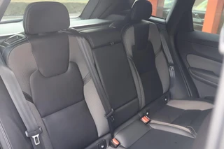 Volvo XC60 T6 Recharge AWD R-Design | Trekhaak | Parkeercamera |Panoramadak | Longe Range | Keyless / 27