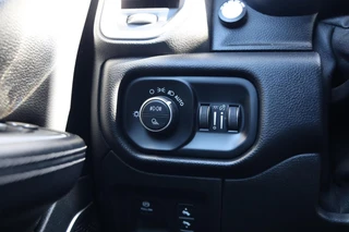Dodge Ram 1500 4X4 5.7 V8 4x4 Crew Cab Laramie|Luchtvering|Diamondback|BTW| / 23