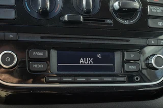 Volkswagen Up! 1.0 high up! BlueMotion|Airco|Lichtmetaal| / 27
