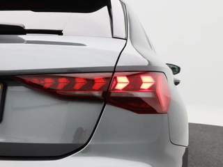 Audi A3 Sportback 45 TFSi e 272 Pk S-Line Competition / 16