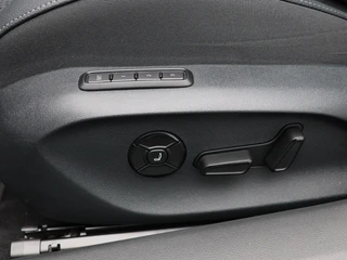 Skoda Superb Combi 1.5 TSi 204 Pk PHEV Sportline Business | Trekhaak | Carplay | Canton Audio | Head-up Display | Panoramadak | Virtual Cockpit | Adaptive Cruise | 19 Inch / 26