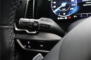 Kia Sportage 1.6 T-GDi Hybrid DynamicPlusLine  - Kantel/Schuifdak - Stoel en stuur verwarming - Parkeersensoren - Navigatie- Fabrieksgarantie tot 10-2031 / 21