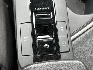 Toyota C-HR 1.8 Hybrid 140 Dynamic APPLE/ANDROID STUUR/STOELVERWARMING NAVI PARK-SENSOREN CAMERA CLIMA KEYLESS LM-VELGEN / 23