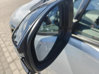 Toyota Prius 2.0 Plug-in Hybrid 220 PARK-SENSOREN BLIND-SPOT KEYLESS STOEL/STUURVERW CAMERA APPLE/ANDROID DAB+ LM-VELGEN AD-CRUISE ELEK-ACHTERKLEP / 6