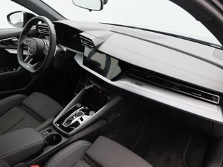 Audi A3 Sportback 45 TFSi e 272 Pk S-Line Competition / 43