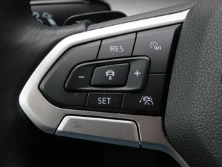 Volkswagen Golf 1.5 eTSi 150 Pk Automaat Style | Adaptive Cruise | Climatronic | Camera | CarPlay | Navigatie | 17 Inch / 23