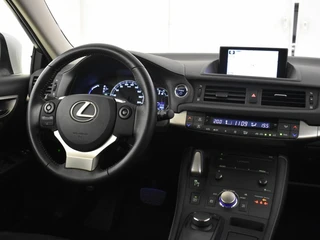 Lexus CT 200h Business Line | Navigatie | PDC | Cruise Control / 4
