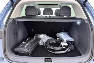 Leapmotor B10 Design ProMax 67.1 kWh l WLTP 434km | 750kg trekgewicht | Stoel en stuur verwarming/verkoeling | 360 graden camera | Lederen bekleding | Panoramadak | LED | Regensensor | Sfeerverlichting | Elektrisch verstelbare voorstoelen / 4