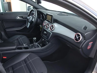 Mercedes CLA-klasse 180 Business | Unieke km-stand!! | / 31