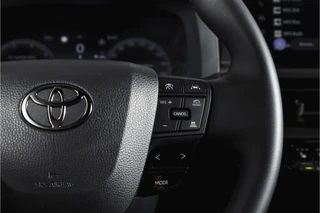 Toyota C-HR 1.8 Hybrid 140 Dynamic  | Dig. Cockpit | Adapt. Cruise | Winterpakket | PDC | Camera | NAV + App. Connect | ECC | DAB | LM 18" | 2989 / 43