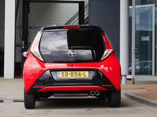Toyota Aygo 1.0 VVT-i x-cite | Achteruitrijcamera | Airco | 5 Deurs | Lichtmetalen velgen | Led dagrijverlichting | Apple Carplay/Android Auto | Elektrische ramen voor / 4