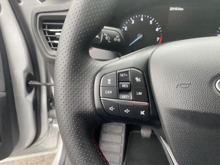 FORD Focus 1.0 EcoBoost Hybrid 125pk ST-Line / 16