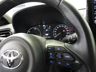 Toyota Yaris 1.5 Hybrid 115 Active NAVI-APP/CAMERA/CLIMA/BLEUTOOTH! / 15
