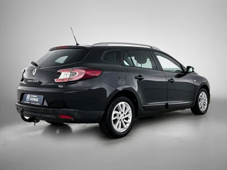 Renault Mégane Estate 1.2 TCe Bose Cruise Control | Stoelverwarming | Navigatie | Airco | Trekhaak / 2