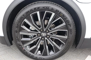 Toyota C-HR+ EXECUTIVE AWD 77KWH NIEUW&DIRECT LEVERBAAR! PANODAK BLIND-SPOT P-SENSOREN 360°CAMERA STOEL/STUURVERW. WARMTEPOMP EL-ACHTERKLEP / 16