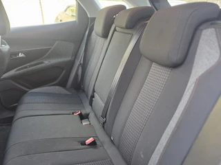 Peugeot 3008 1.2 PureTech NAVI LM PDC TEL LM CC / 20