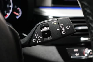 BMW 5 Series Touring 520i High Executive M Sport Pakket Automaat  / Navigatiesysteem Professional / Panoramadak / Comfortstoelen / Driving Assistant Plus / 19 Inch / Stoelverwarming voor+achter / Achteruitrijcamera / Hifi / Adaptieve LED-koplampen / Leder / DAB / 44