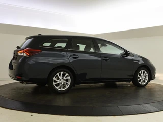 Toyota Auris Touring Sports 1.8 Hybrid Active Bluetooth | Camera | Cruise | / 2