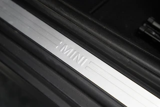 MINI 5-deurs 1.5 Cooper Chili  Navigatie Full-led CruiseControl / 19