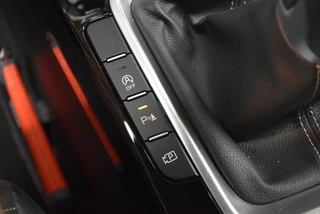 Kia Ceed 1.0 T-GDi 100pk Design Edition / 27