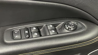 Jeep Compass 1.4 MultiAir Limited 4x4 PANO NAVI ECC CRUISE DAB. / 17