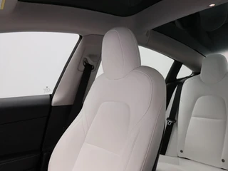 Tesla Model 3 Standard RWD Plus 60 kWh 238 Pk | Stoelverwarming | Panoramadak | Camera | Adaptive Cruise | 18 Inch | 41.788 Km !! / 29
