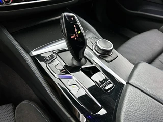 BMW 5-serie 545e xDrive M Sport | Camera | Adaptive Cruise | Stoelverwarming | / 16