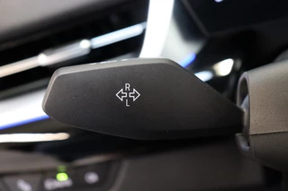 BMW X1 sDrive18i High Executive Automaat  / Widescreen Display / Stoelverwarming / Leder / Climate Control / Driving Assistant Plus / Cruise Control / Leder / Achteruitrijcamera / 17 Inch / Adaptieve LED koplampen / 34