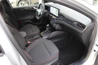 Ford Focus Wagon 1.0 EcoBoost Hybrid ST Line X  | BLIS | Head-Up | Trekhaak | Adaptieve cruise / 26