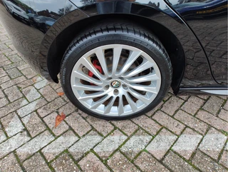 Alfa Romeo Giulietta 1.4 T SPORTIVA AUTOMAAT  Cruise Control | Clima | Parkeersensoren / 30