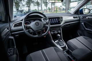 Volkswagen T-Roc 1.5 TSI Sport Autom. | Navi | PDC | Cruise controle | Trekhaak / 46