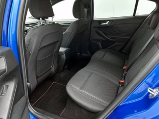 Ford FOCUS 1.0 EcoBoost Hybrid ST Line X Business | Apple CarPlay | Camera | Winter Pack | / 27