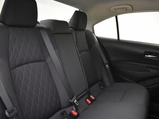Toyota Corolla 1.8 Hybrid Dynamic | Carplay/AndroidAuto | Stoelverw. / 30