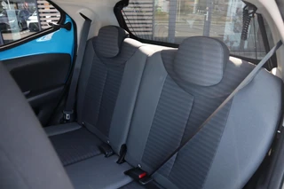 Toyota Aygo FIRST 5-DEURS LMV APPLE/ANDROID PRIVACY-GLASS LED AIRCO CAMERA BLUETOOTH DEALER-ONDERHOUDEN NL-AUTO / 13