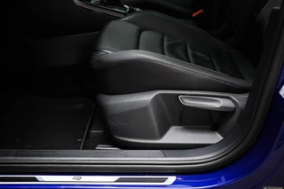 Volkswagen T-Roc 2.0 TSI 4Motion R | PANORAMADAK | BEATS | AKRAPOVIC UITLAAT | CAMERA | TREKHAAK / 32