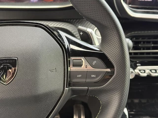 Peugeot 208 1.2 Hybrid 145 e-DCS6 GT | Alcantara | Stoelverwarming + massage | Achteruitrijcamera | Cruise | Apple Carplay/Android / 17
