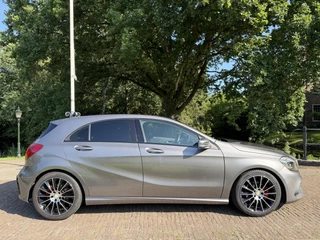 Mercedes-Benz A-Class 180 AMG-Line / 24